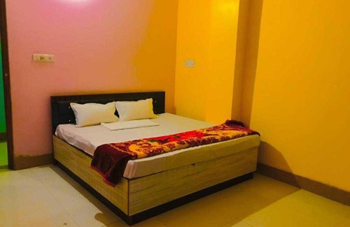 Kalyanpur Hotel | OYO Hotel Radhey Radhey