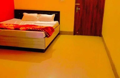 Kalyanpur Hotel | OYO Hotel Radhey Radhey