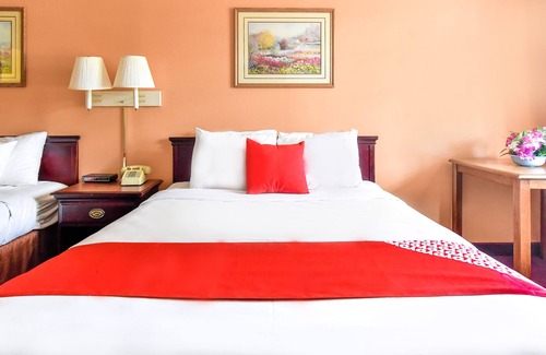 Tyler Hotel | OYO Hotel Tyler Lindale