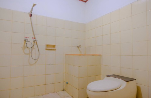Plaosan Hotel | OYO Life 2638 Hotel Raya