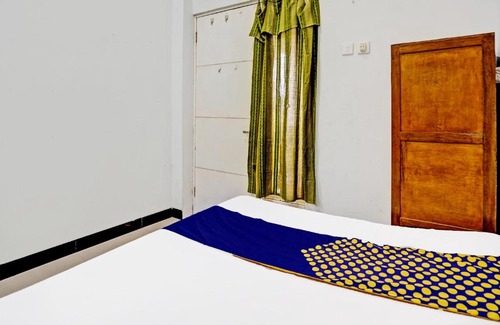 Mojokerto Hotel | OYO Life 91866 Paradise Ok Kost Syariah