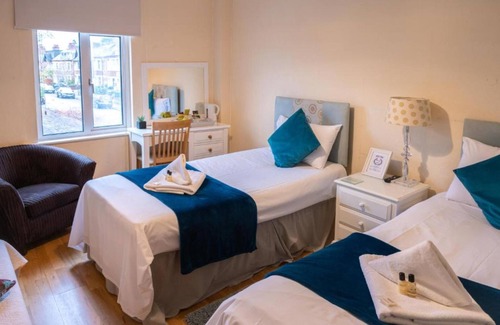 Summertown House | OYO Lonsdale Guest House
