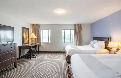 Greater Greenspoint Hotel | OYO Townhouse Houston Airport North