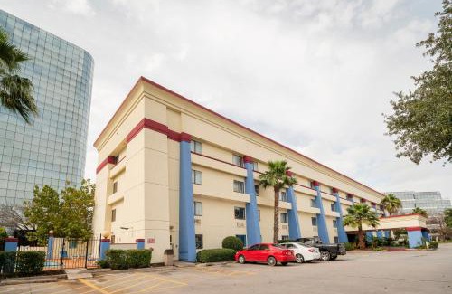 Greater Greenspoint Hotel | OYO Townhouse Houston Airport North