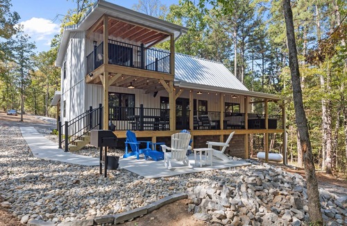 Shirley House | Ozark Shores- Lakefront, Hot Tub, Air Hockey