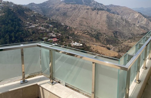 Murree House | OZBAN Villa Master Suite for a family of 4