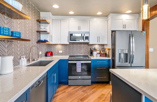 Queen Emmas Bluffs Villa | (P17D) Hale Blue Hawaii 1Br with Loft, Puamana, Pool, Wifi