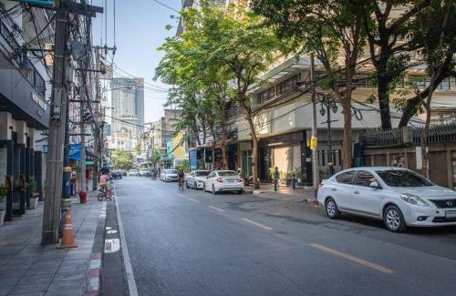 Bang Rak Apartment | P3 Silom Large 2beds full kitchen WIFI 4-6pax