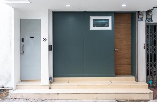 Bang Rak Apartment | P4 Silom Large 2beds full kitchen WIFI 4-6pax