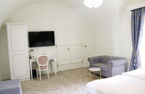 Staszow Apartment | Pałac w Kurozwękach