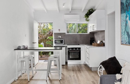 Sunshine Beach Apartment | PA3 Noosa, Sunshine Beach,private courtyard