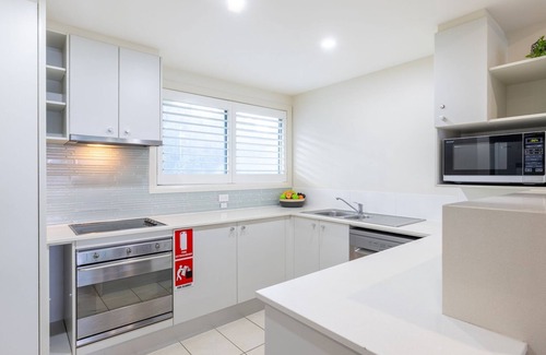 Salamander Bay Apartment | Pacific Blue 244, 255 Sandy Point Rd - pool, aircon, linen and resort features