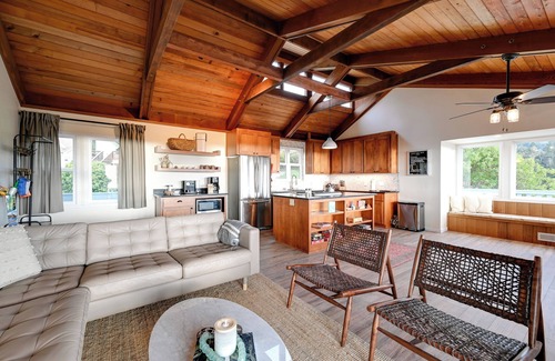 Manchester House | 'Pacific Coast House' w/Private Hot Tub!