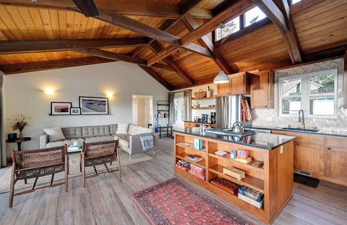 Manchester House | 'Pacific Coast House' w/Private Hot Tub!