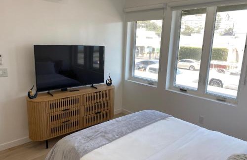 Santa Monica Canyon Apartment | Pacific Coast Suites - Oceanfront Living