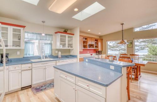 Bayshore House | Pacific Ocean Blue