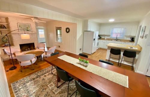 Wilmington House | Pack your bags and leave tonight!