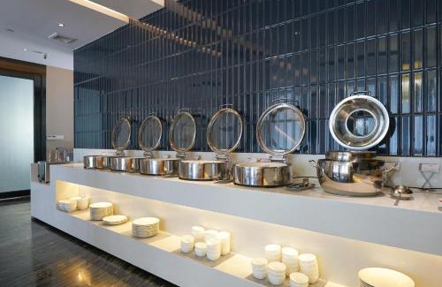 Huadu Hotel | Paco Hotel Guangzhou Baiyun Airport Liantang Metro