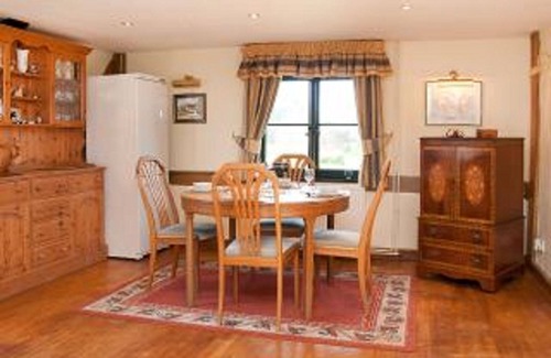 Woodbridge House | Paddock Barn ~ Short & Long term stay, pets welcome ~ Woodbridge, Framlingham ar