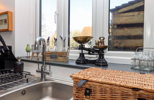East Farleigh Cottage | Paddock View