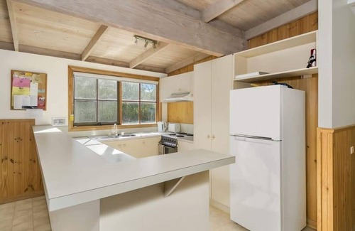 Aireys Inlet House | Painkalac Bliss I Pet Friendly Escape & Walk to