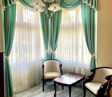 Jiloviste Hotel | Palace Inn