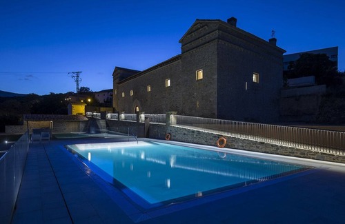 Cendea de Olza Villa | Palace with ten rooms for up to 31 people