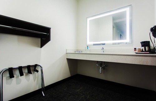 Barker Hotel | Palacio Royale Inn Boutique Katy