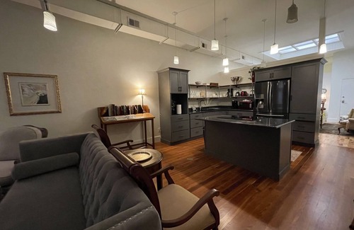 Downtown Apartment | Palafox Loft 122, sleeps 2