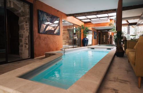L'Isle-sur-la-Sorgue House | Palais Aoma, hôtel particulier de luxe en Provence