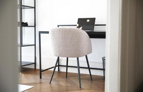 Mitte Apartment | Palais Passy~Design Suite mit Ausblick im Zentrum