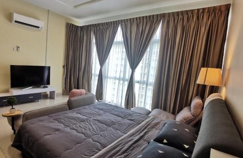 Taman Mount Austin Apartment | Palazio Studio Mount Austin Near Toppen Ikea Homestay By JYNest