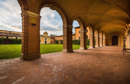 Torre Pallavicina Apartment | Palazzo Barbò