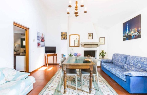Torre Pallavicina House | Palazzo Barbò (historical medieval palace) relax outdoors, great for vacation or work