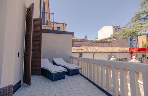 Borgo Trento House | Palazzo Borgo Trento - Royal Welcome