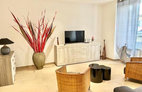 Rione San Maurizio Apartment | Palazzo Proietti 4