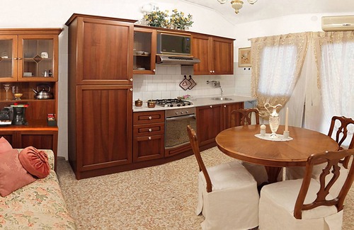 Treviso Apartment | 'Palazzo Rossi' Apartment 3B in the old town with balcony, free parking and WiFi