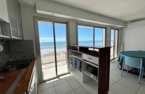Palavas-les-Flots Apartment | Palhawaï Sea view, Terrace, beach, air-conditioned, parking