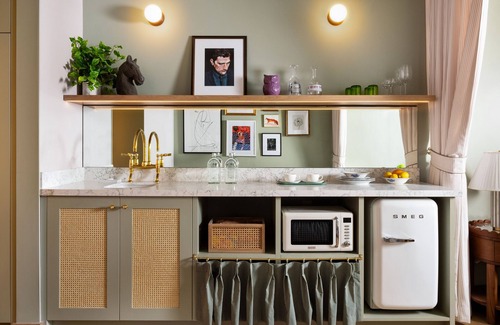 Hyde Park Resort | Palihouse Hyde Park Village