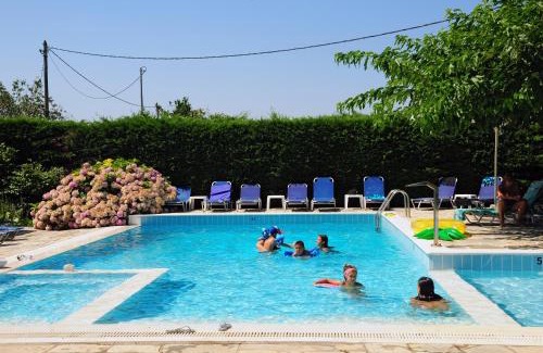 Koropi Apartment | Palirria Hotel & Studios