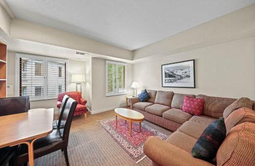 Olympic Valley Apartment | Palisades Tahoe Lodge Rentals Studio #217