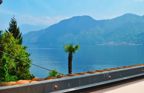 Sala Comacina Apartment | Palm Bay residence - Sky loft apartment front lake with private parking space
