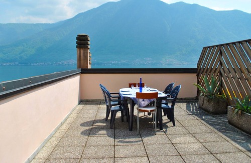 Sala Comacina Apartment | Palm Bay residence - Sky loft apartment front lake with private parking space