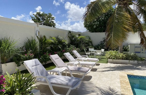 Noord Villa | Palm Beach Stunning Villa 13-Beds 10-Baths -26ppl