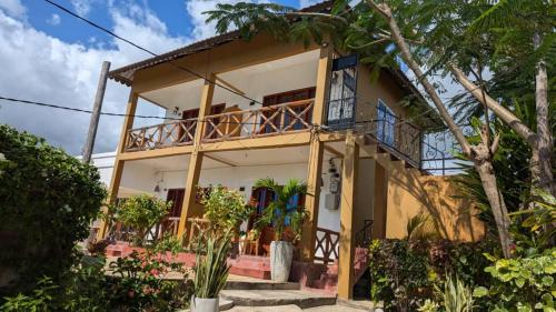 Marumbi Bed & Breakfast | Palm Heaven Villa