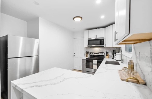 Melaleuca Gardens House | Palm Paradise Oasis S
