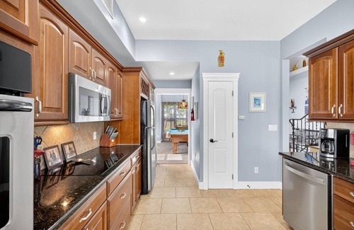 Mariner House | Palm & Play Villa - Heated Pool & Canal!