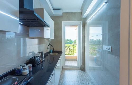 Dongorpur Apartment | Palm Retreat 1BHK Pool & Field Views
