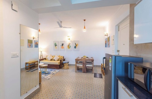 Dongorpur Apartment | Palm Retreat 1BHK Pool & Field Views