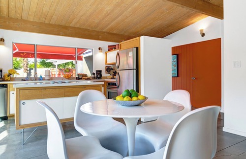 Racquet Club Estates House | Palm Royale - Perfect Palm Springs Getaway